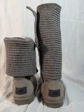 UGG Classic Cardy Heather Gray Knit Sweater Boots Size 9